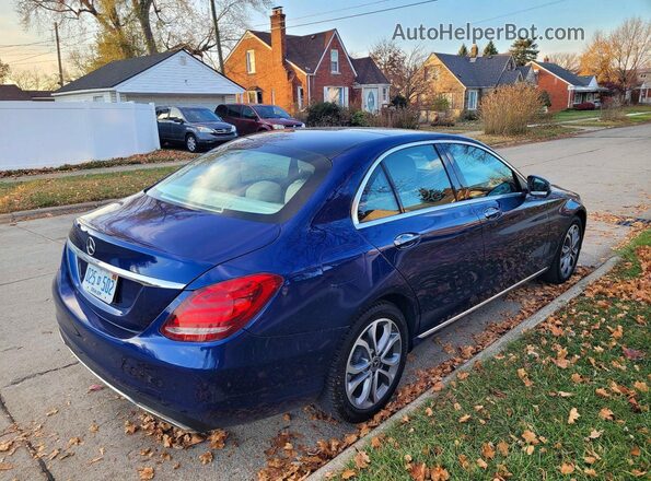 55SWF4KB2JU260741 2018 MERCEDES-BENZ C Blue Widok z przodu
