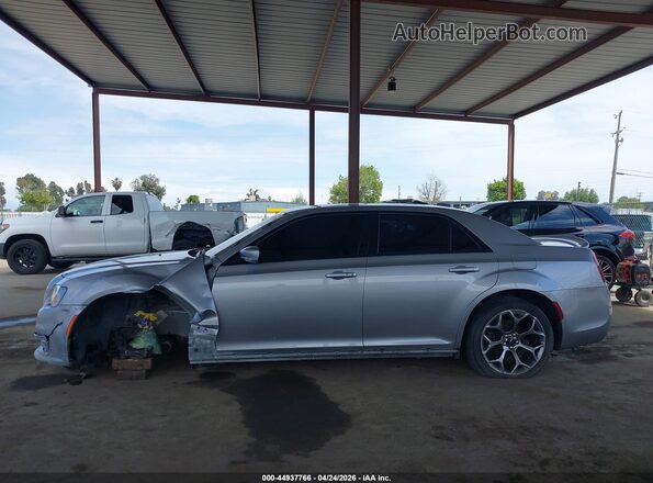 2C3CCABG2JH240057 2018 CHRYSLER 300 Серебряный Панорамный вид салона 360°