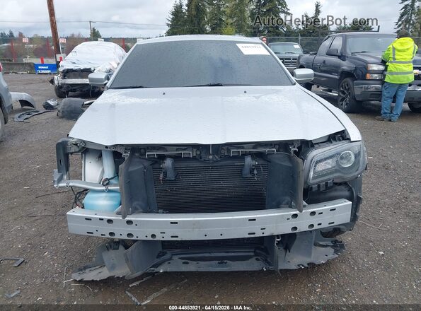 2C3CCABG4MH634552 2021 CHRYSLER 300 Silver Rear interior view