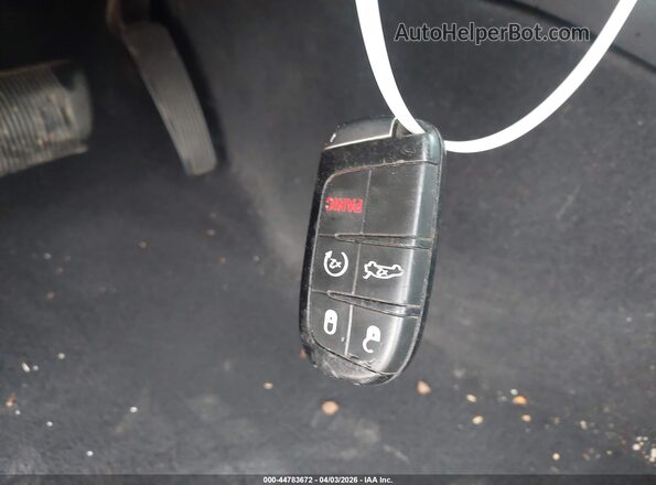 2C3CCABG7KH628631 2019 CHRYSLER 300 Бордовый Вид панели приборов