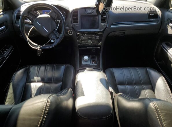 2C3CCABG8KH712490 2019 CHRYSLER 300 Gray Dashboard view