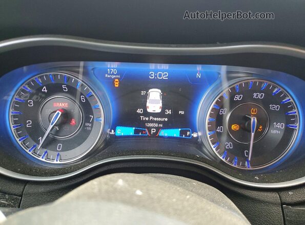 2C3CCABG8MH537046 2021 CHRYSLER 300 Серебряный Вид щитка приборов