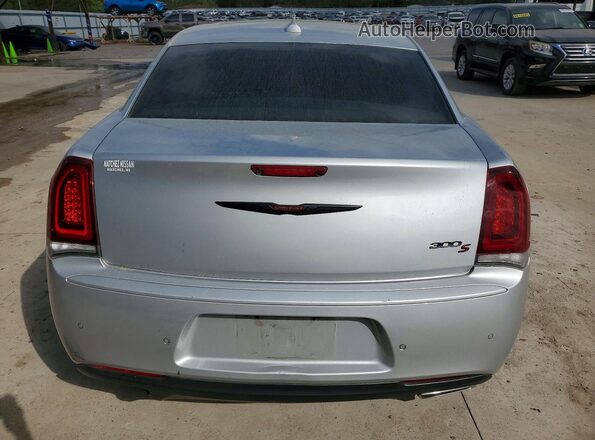 2C3CCABG8MH537046 2021 CHRYSLER 300 Серебряный Вид сзади