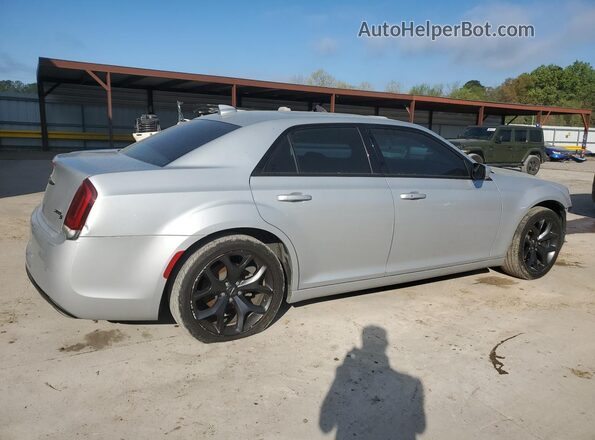 2C3CCABG8MH537046 2021 CHRYSLER 300 Серебряный 