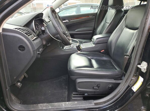 2C3CCADG8PH654045 2023 CHRYSLER 300 Black Вид салону спереду