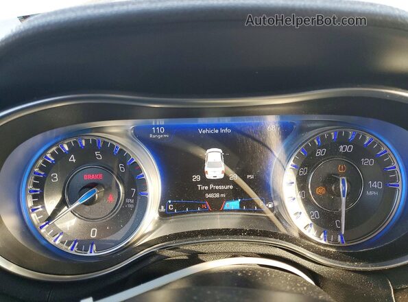 2C3CCAEG2HH570643 2017 CHRYSLER 300 Черный Вид щитка приборов
