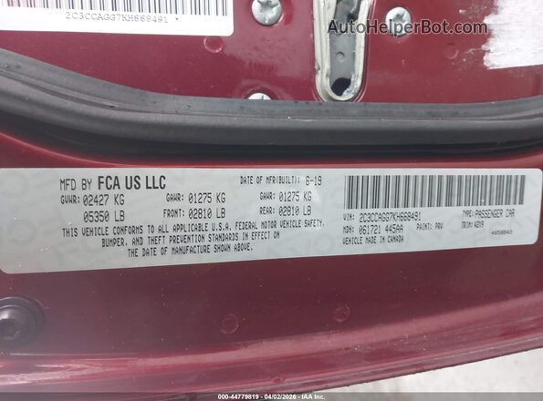 2C3CCAGG7KH668491 2019 CHRYSLER 300 Красный Вид подкапотного пространства
