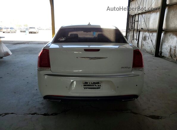 2C3CCAPG2GH343609 2016 CHRYSLER 300 White Widok z tyłu