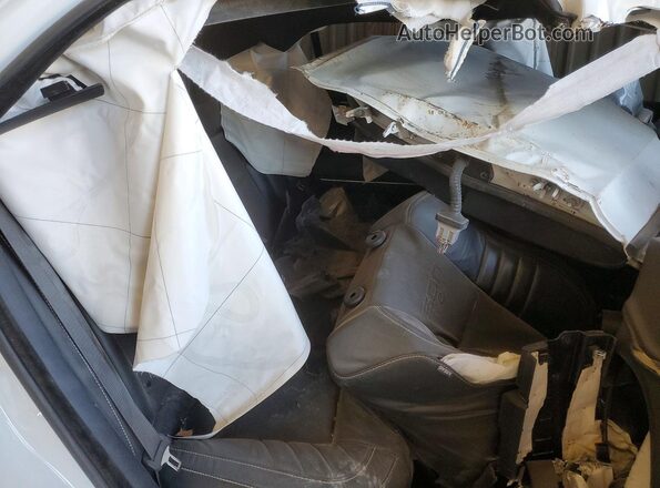 2C3CCAPJ4PH500908 2023 CHRYSLER 300 White Rear seats view