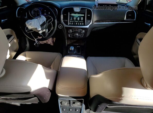 2C3CCASG5NH236932 2022 CHRYSLER 300 Red Dashboard view