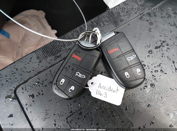 2C3CDXAT6PH533533 2023 DODGE CHARGER Белый Вид панели приборов