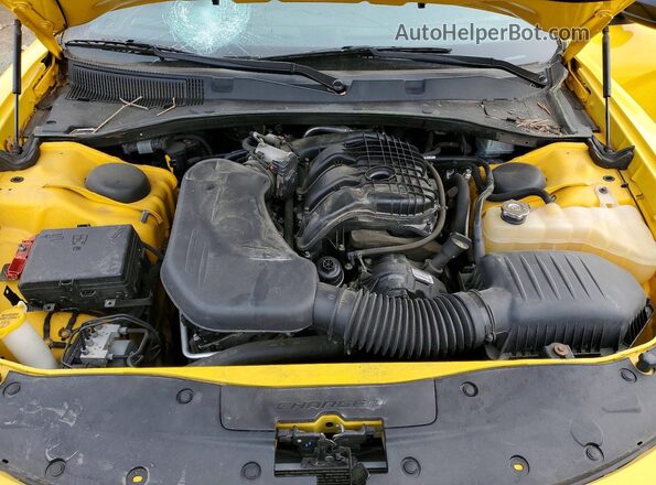 2C3CDXBG4HH623587 2017 DODGE CHARGER Yellow Widok wnętrza z tyłu