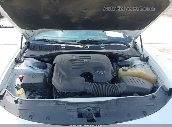 2C3CDXBG9LH117262 2020 DODGE CHARGER Белый Вид сзади
