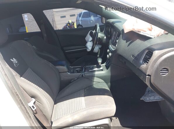 2C3CDXGJ0KH619368 2019 DODGE CHARGER Белый Вид салона спереди