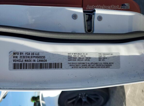 2C3CDXL97PH503233 2023 DODGE CHARGER White Widok komory silnika