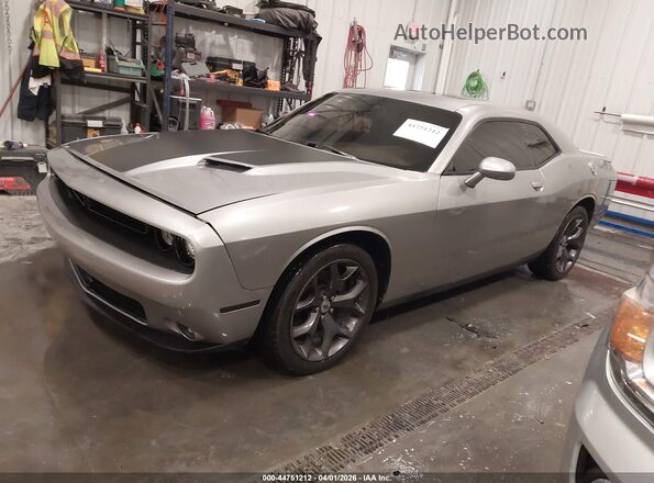 2C3CDZAG0JH258652 2018 DODGE CHALLENGER Gray Vista tres cuartos delantera izquierda