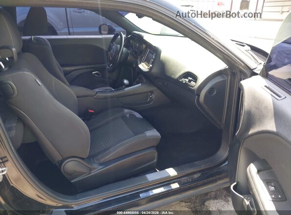 2C3CDZAG2GH107417 2016 DODGE CHALLENGER Черный Вид салона спереди