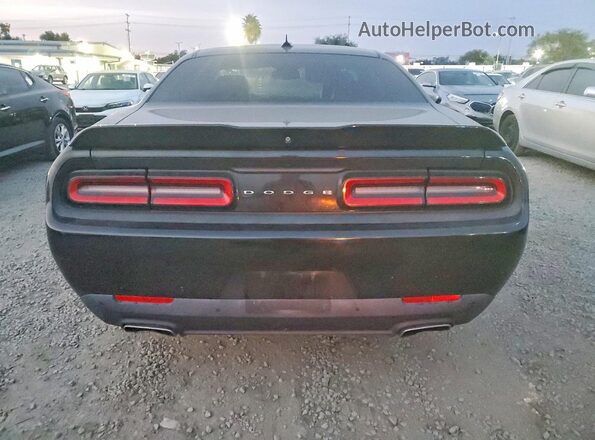 2C3CDZAG3JH288504 2018 DODGE CHALLENGER Черный Вид сзади