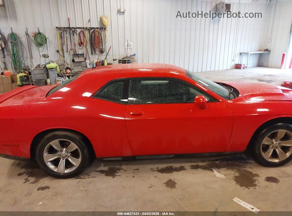 2C3CDZAG5MH627252 2021 DODGE CHALLENGER Красный Вид задней части салона