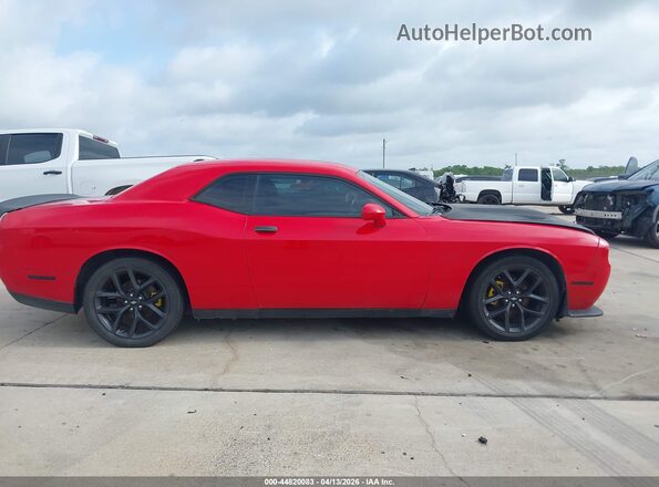 2C3CDZAG7KH632529 2019 DODGE CHALLENGER Red Widok wnętrza z tyłu
