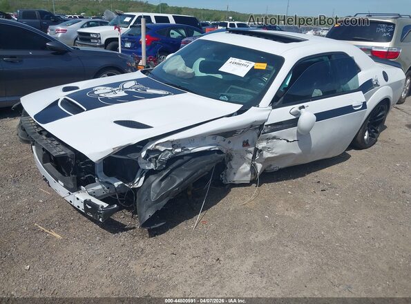 2C3CDZFJ2PH629047 2023 DODGE CHALLENGER Белый Вид спереди