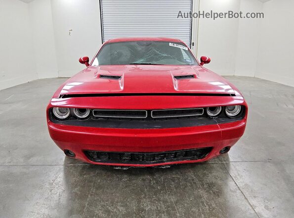 2C3CDZFJ9GH305447 2016 DODGE CHALLENGER Красный Вид спереди