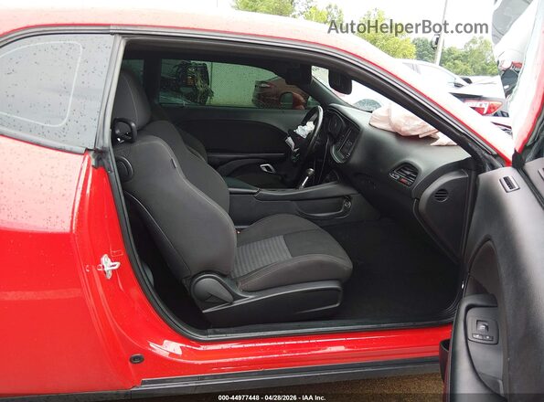 2C3CDZFJ9MH501318 2021 DODGE CHALLENGER Red Widok wnętrza z przodu