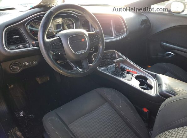 2C3CDZGG6KH665576 2019 DODGE CHALLENGER Фиолетовый Вид панели приборов