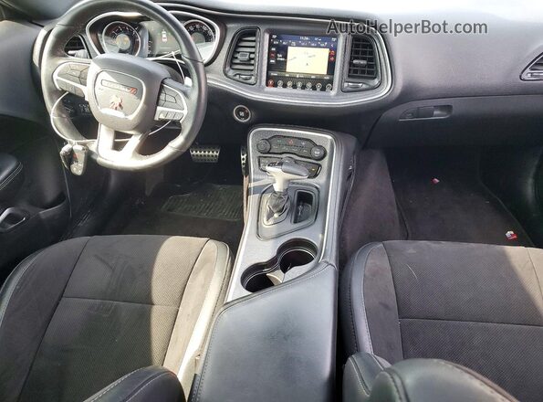 2C3CDZGG9HH580904 2017 DODGE CHALLENGER Черный Вид панели приборов