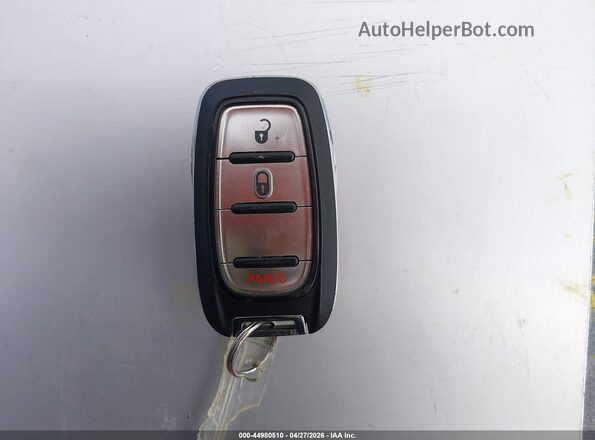 2C4RC1AGXLR264255 2020 CHRYSLER VOYAGER Черный Вид панели приборов