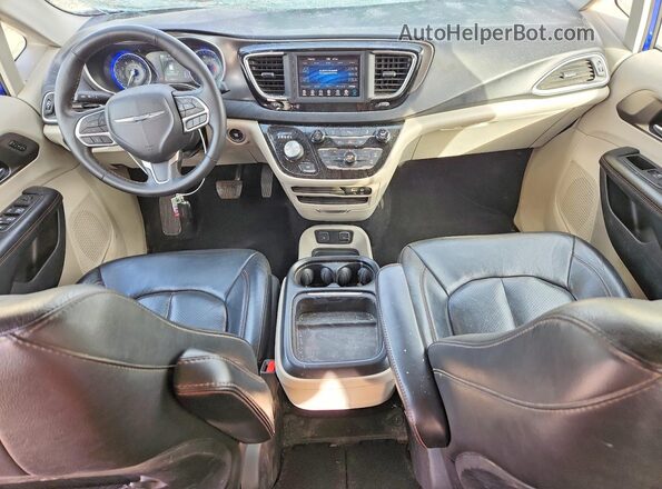 2C4RC1BG7LR105627 2020 CHRYSLER PACIFICA Синий Вид панели приборов