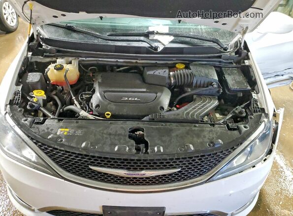 2C4RC1BG9HR524537 2017 CHRYSLER PACIFICA Белый Вид подкапотного пространства