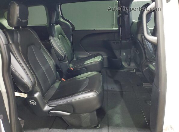 2C4RC1BG9TR217233 2026 CHRYSLER PACIFICA Белый Вид задней части салона