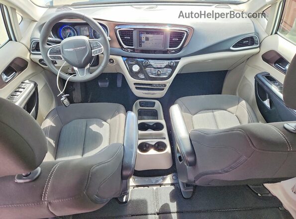 2C4RC1CG0PR568066 2023 CHRYSLER VOYAGER Белый Вид панели приборов