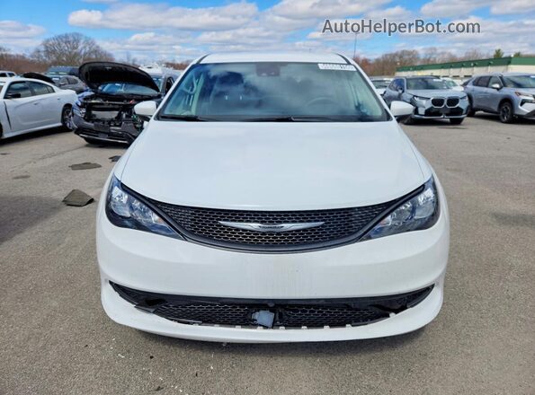 2C4RC1CG0PR568066 2023 CHRYSLER VOYAGER Белый Вид спереди