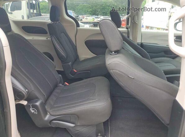 2C4RC1CG2PR616540 2023 CHRYSLER VOYAGER Черный Вид задней части салона