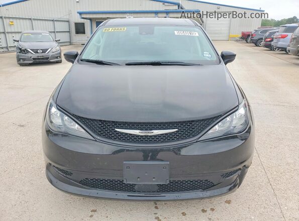 2C4RC1CG2PR616540 2023 CHRYSLER VOYAGER Черный Вид спереди