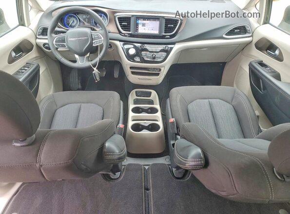 2C4RC1CG2PR616540 2023 CHRYSLER VOYAGER Черный Вид панели приборов