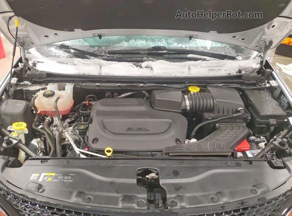 2C4RC1CG8PR549992 2023 CHRYSLER VOYAGER Серебряный Вид подкапотного пространства
