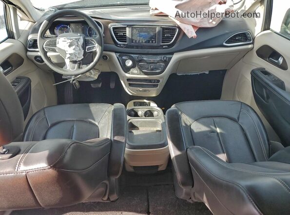2C4RC1DG1LR265712 2020 CHRYSLER VOYAGER Серый Вид панели приборов