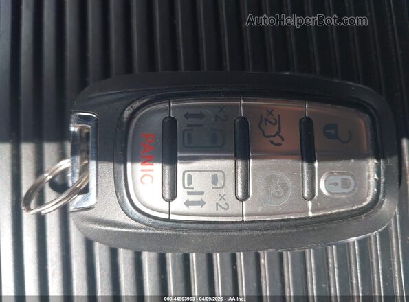 2C4RC1EG2LR109418 2020 CHRYSLER PACIFICA Белый Вид панели приборов