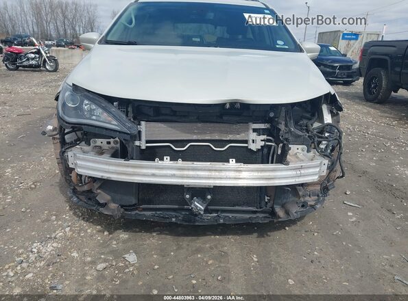 2C4RC1EG2LR109418 2020 CHRYSLER PACIFICA Белый Вид спереди