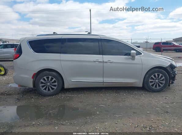 2C4RC1EG2LR109418 2020 CHRYSLER PACIFICA Белый Панорамный вид салона 360°