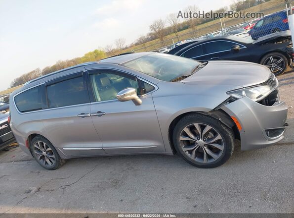 2C4RC1GG3HR751652 2017 CHRYSLER PACIFICA Серебряный Вид задней части салона