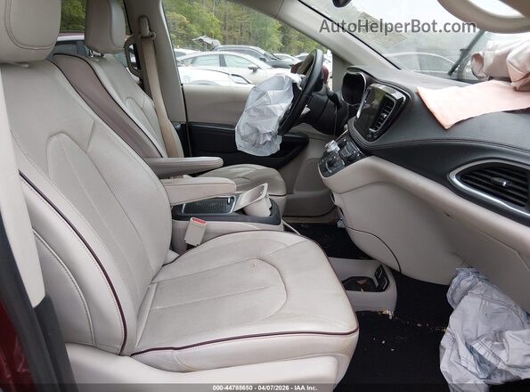 2C4RC1GG3JR100155 2018 CHRYSLER PACIFICA Red Widok wnętrza z przodu