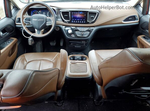 2C4RC1GG9HR683602 2017 CHRYSLER PACIFICA Красный Вид панели приборов