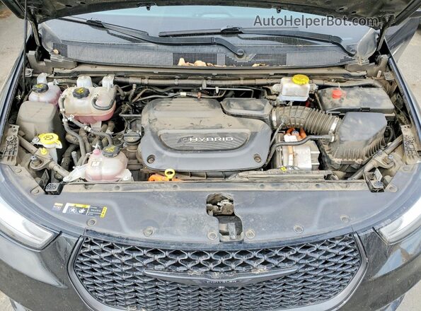 2C4RC1L74NR201023 2022 CHRYSLER PACIFICA Black Widok komory silnika
