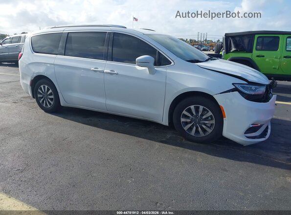 2C4RC1L77MR577021 2021 CHRYSLER PACIFICA Белый Передняя правая четверть