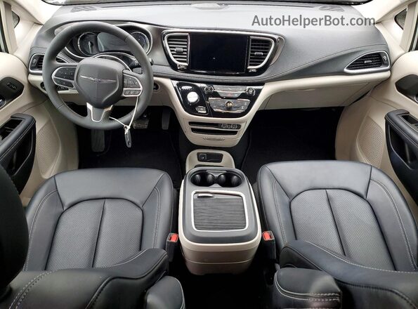 2C4RC1S76RR141544 2024 CHRYSLER PACIFICA Серебряный Вид панели приборов