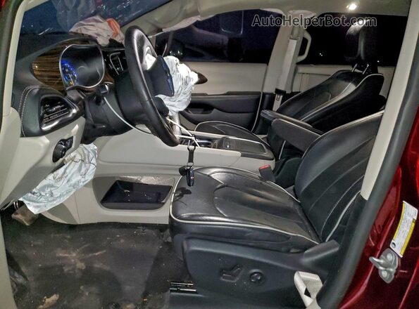 2C4RC3GGXPR500136 2023 CHRYSLER PACIFICA Бордовый Вид салона спереди